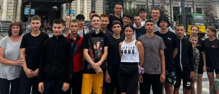 Група юних спортсменів з України вирушила на спортивні збори до Сербії